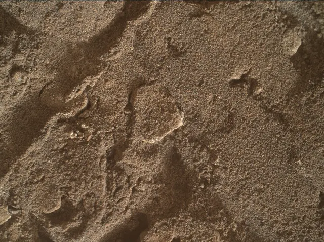 Sol 3699: Mars Hand Lens Imager (MAHLI)