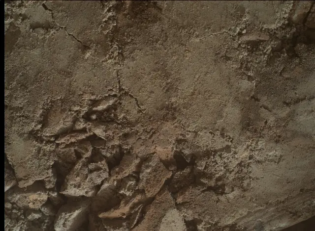 Sol 3699: Mars Hand Lens Imager (MAHLI)