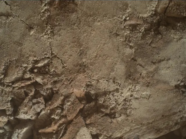 Sol 3699: Mars Hand Lens Imager (MAHLI)