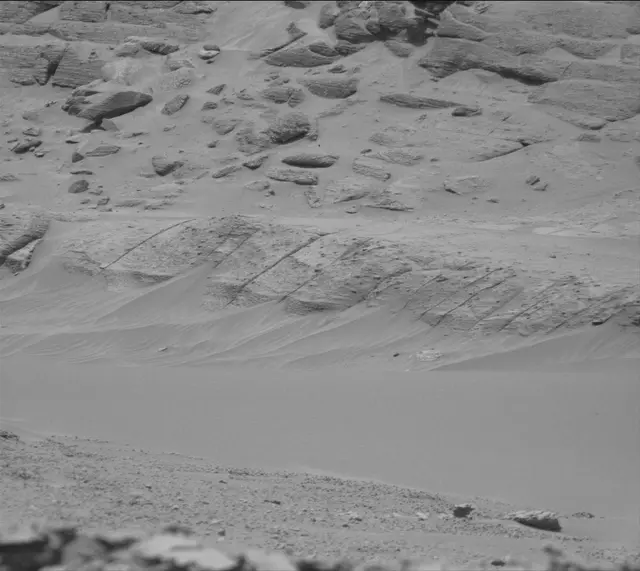 Sol 3702: Mast Camera (Mastcam)