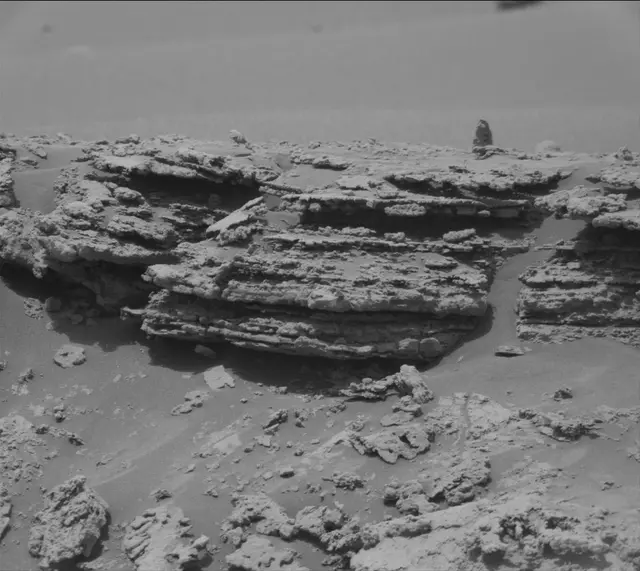 Sol 3702: Mast Camera (Mastcam)