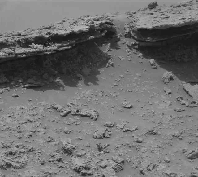Sol 3702: Mast Camera (Mastcam)