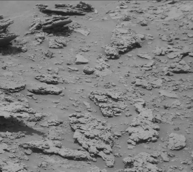 Sol 3702: Mast Camera (Mastcam)