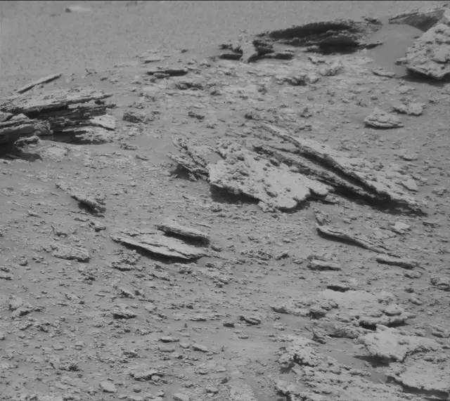 Sol 3702: Mast Camera (Mastcam)