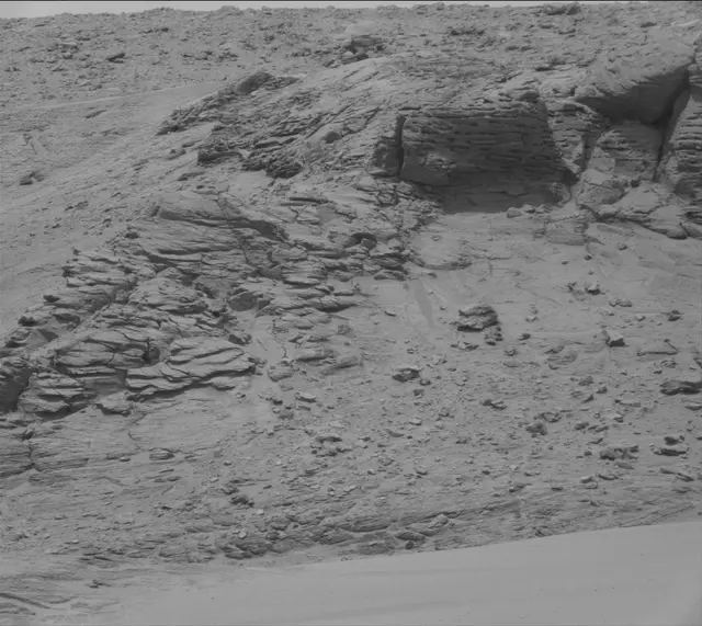 Sol 3702: Mast Camera (Mastcam)