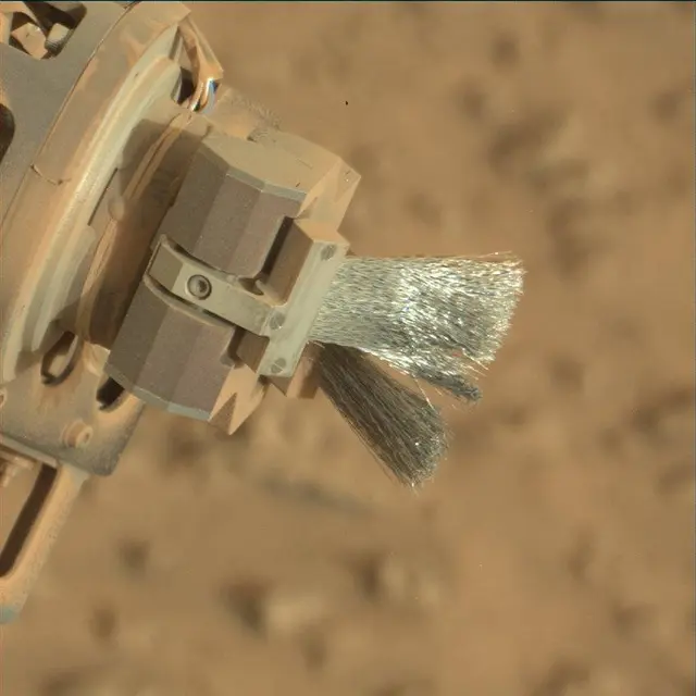 Sol 3702: Mast Camera (Mastcam)