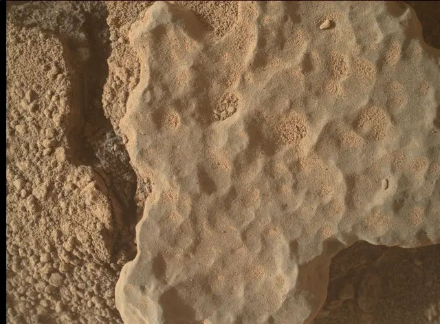Sol 3702: Mars Hand Lens Imager (MAHLI)