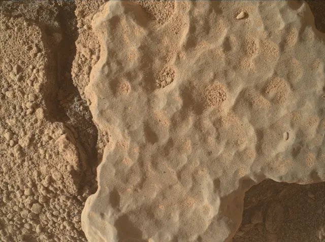 Sol 3702: Mars Hand Lens Imager (MAHLI)