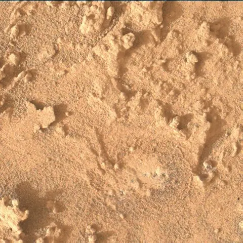 Sol 3702: Mars Hand Lens Imager (MAHLI)