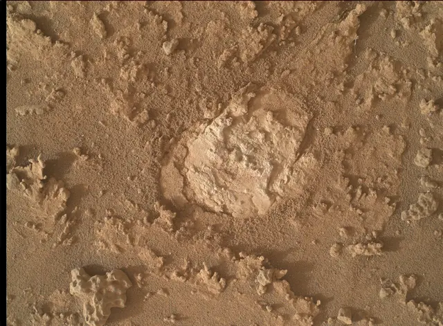 Sol 3702: Mars Hand Lens Imager (MAHLI)