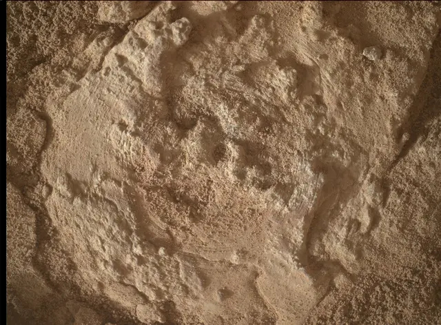 Sol 3702: Mars Hand Lens Imager (MAHLI)