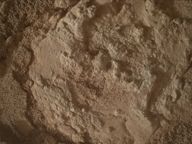 Sol 3702: Mars Hand Lens Imager (MAHLI)