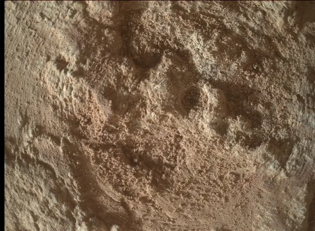 Sol 3702: Mars Hand Lens Imager (MAHLI)