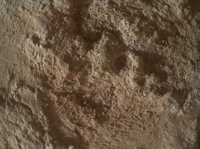 Sol 3702: Mars Hand Lens Imager (MAHLI)