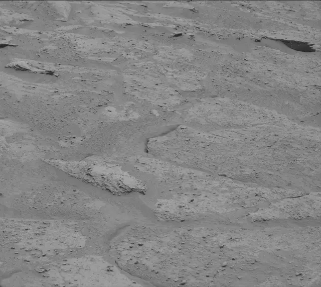 Sol 3703: Mast Camera (Mastcam)