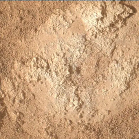 Sol 3705: Mars Hand Lens Imager (MAHLI)