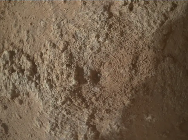 Sol 3705: Mars Hand Lens Imager (MAHLI)