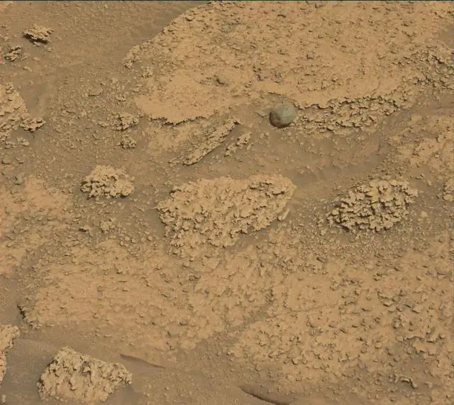Sol 3706: Mast Camera (Mastcam)