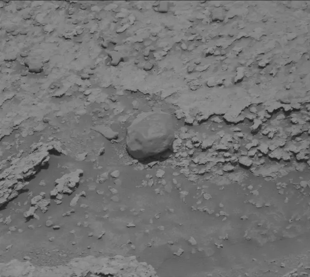 Sol 3708: Mast Camera (Mastcam)