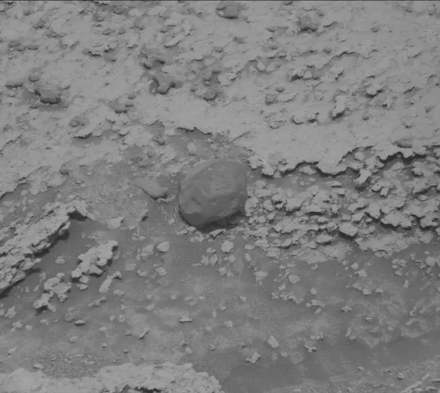 Sol 3708: Mast Camera (Mastcam)