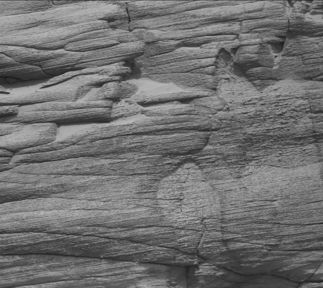Sol 3711: Mast Camera (Mastcam)
