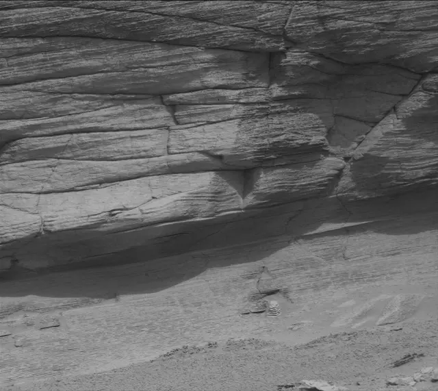 Sol 3711: Mast Camera (Mastcam)