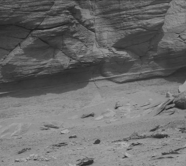 Sol 3711: Mast Camera (Mastcam)