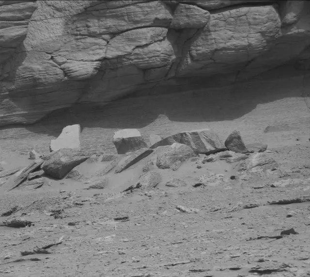 Sol 3711: Mast Camera (Mastcam)