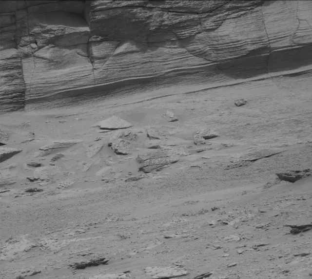 Sol 3711: Mast Camera (Mastcam)