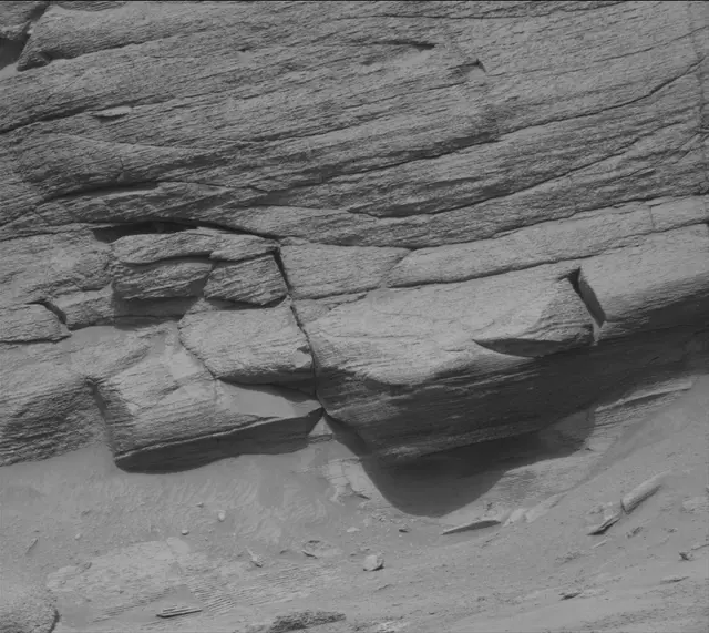 Sol 3711: Mast Camera (Mastcam)