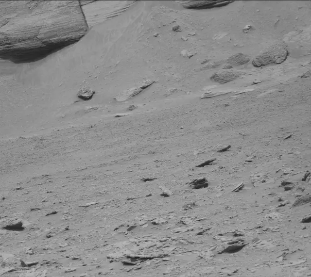 Sol 3711: Mast Camera (Mastcam)