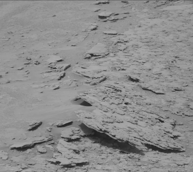 Sol 3711: Mast Camera (Mastcam)