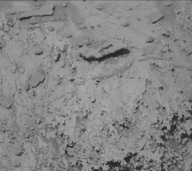 Sol 3712: Mast Camera (Mastcam)