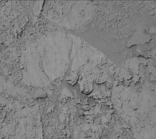 Sol 3712: Mast Camera (Mastcam)