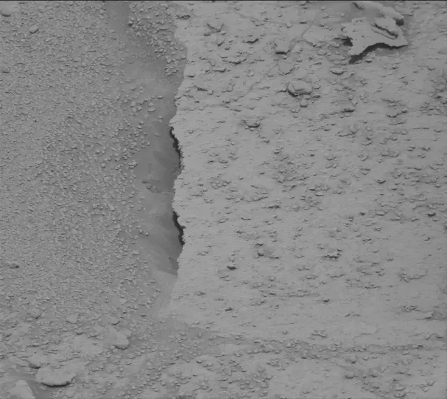 Sol 3712: Mast Camera (Mastcam)