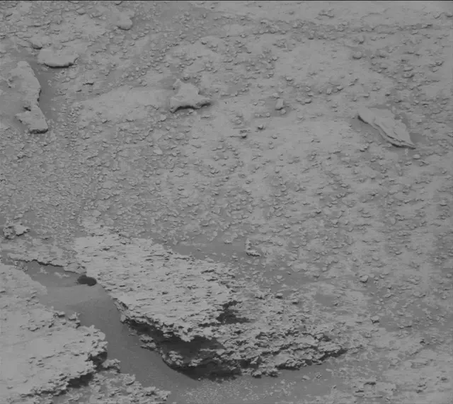 Sol 3712: Mast Camera (Mastcam)