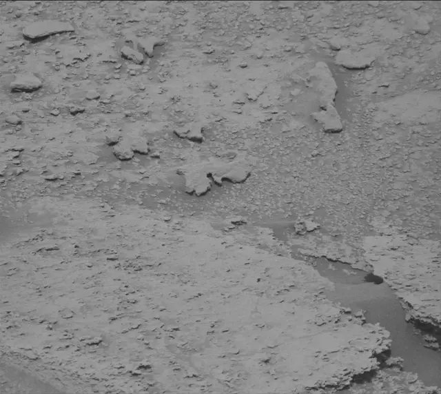 Sol 3712: Mast Camera (Mastcam)