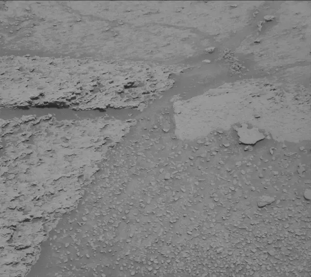Sol 3712: Mast Camera (Mastcam)