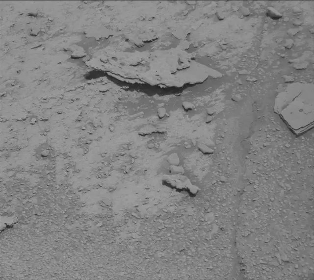 Sol 3712: Mast Camera (Mastcam)