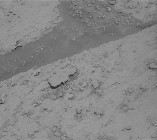 Sol 3712: Mast Camera (Mastcam)