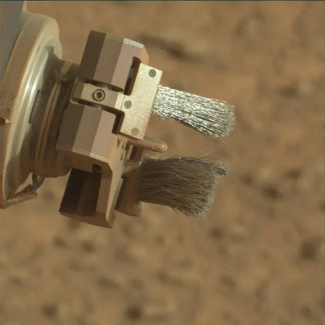 Sol 3712: Mast Camera (Mastcam)