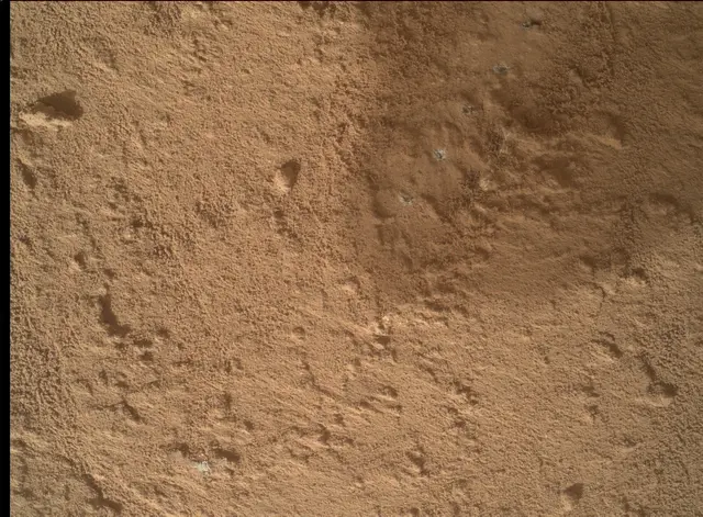 Sol 3712: Mars Hand Lens Imager (MAHLI)
