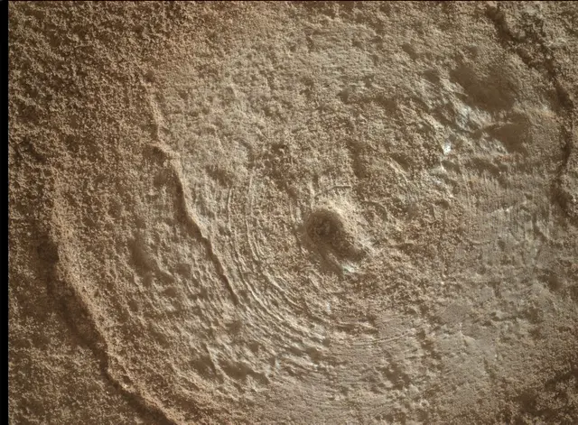 Sol 3712: Mars Hand Lens Imager (MAHLI)