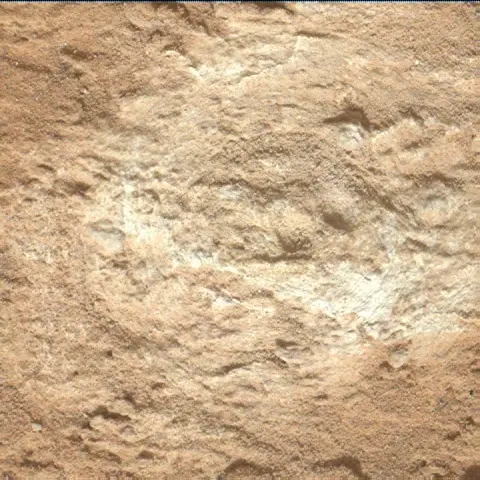 Sol 3712: Mars Hand Lens Imager (MAHLI)