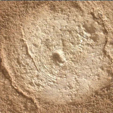 Sol 3712: Mars Hand Lens Imager (MAHLI)