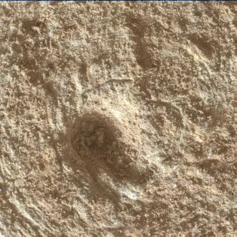 Sol 3712: Mars Hand Lens Imager (MAHLI)