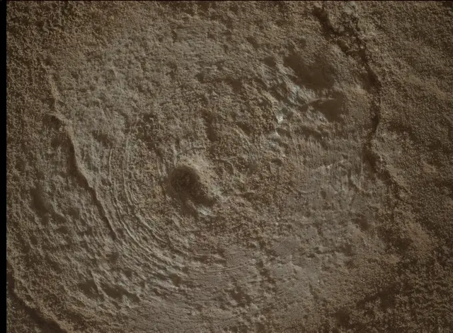 Sol 3712: Mars Hand Lens Imager (MAHLI)