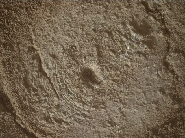 Sol 3712: Mars Hand Lens Imager (MAHLI)