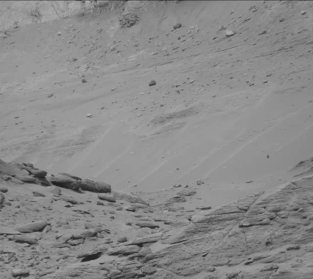 Sol 3714: Mast Camera (Mastcam)