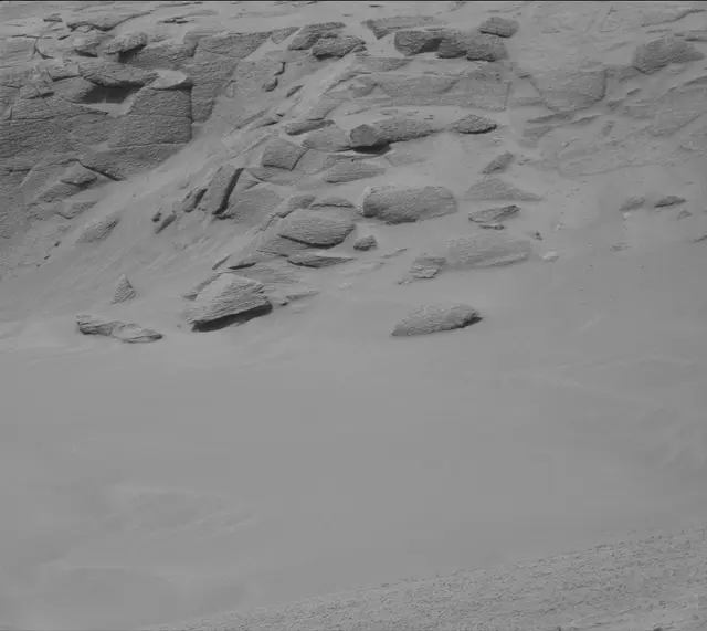 Sol 3714: Mast Camera (Mastcam)